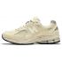 Кроссовки New Balance 2002R Bone