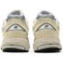 Кроссовки New Balance 2002R Bone