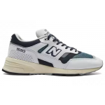 New Balance 1530